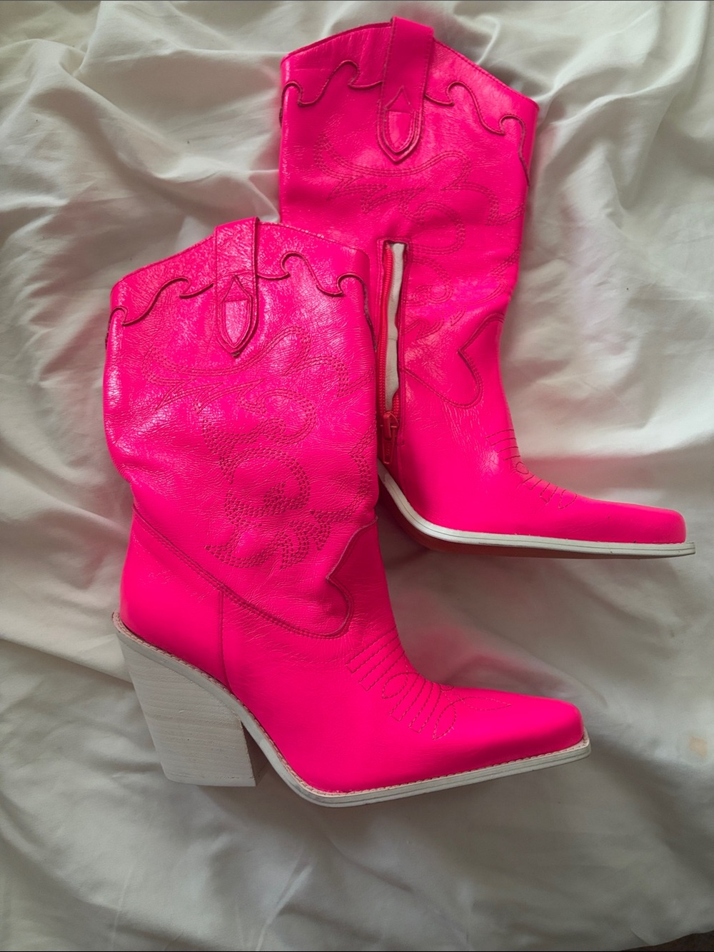 L'INTERVALLE Vibrant Hot Pink Western Heeled Boots